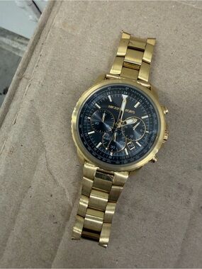 Michael Kors MK-8042 Men’s Gold Tone Chronograph Watch Black Dial AS-IS
